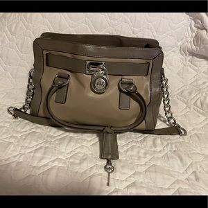 MICHAEL KORS Hamilton style bag.